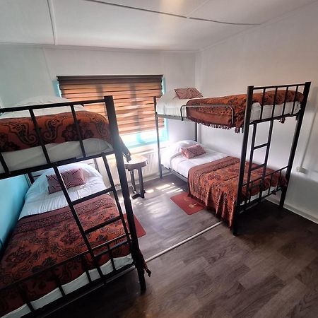 بويرتو ناتالز Hostel Kuntur المظهر الخارجي الصورة