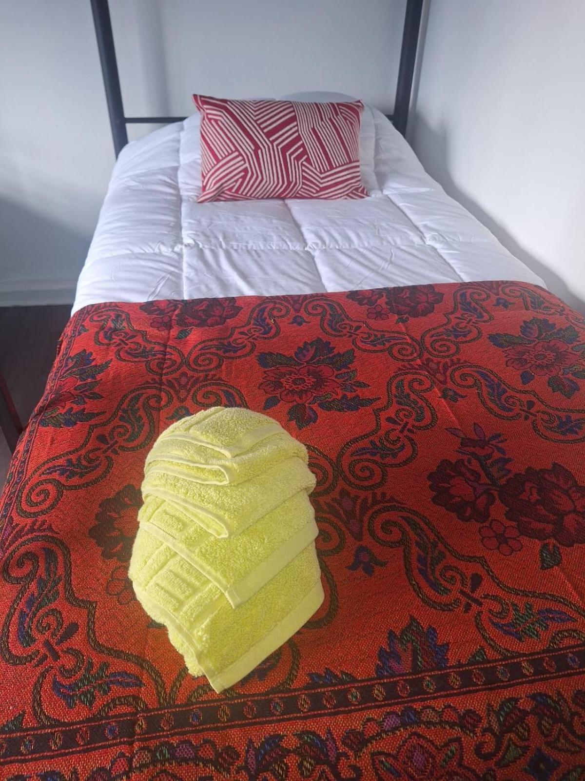 بويرتو ناتالز Hostel Kuntur المظهر الخارجي الصورة
