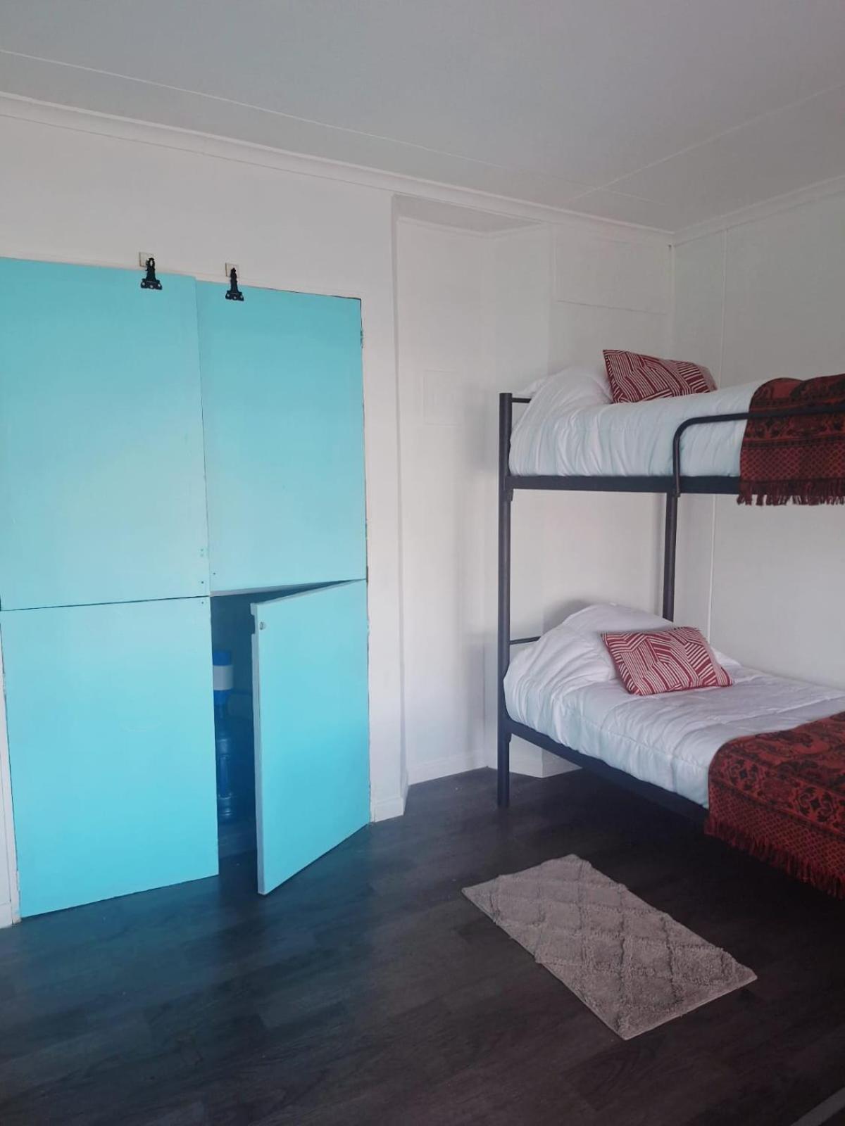 بويرتو ناتالز Hostel Kuntur المظهر الخارجي الصورة