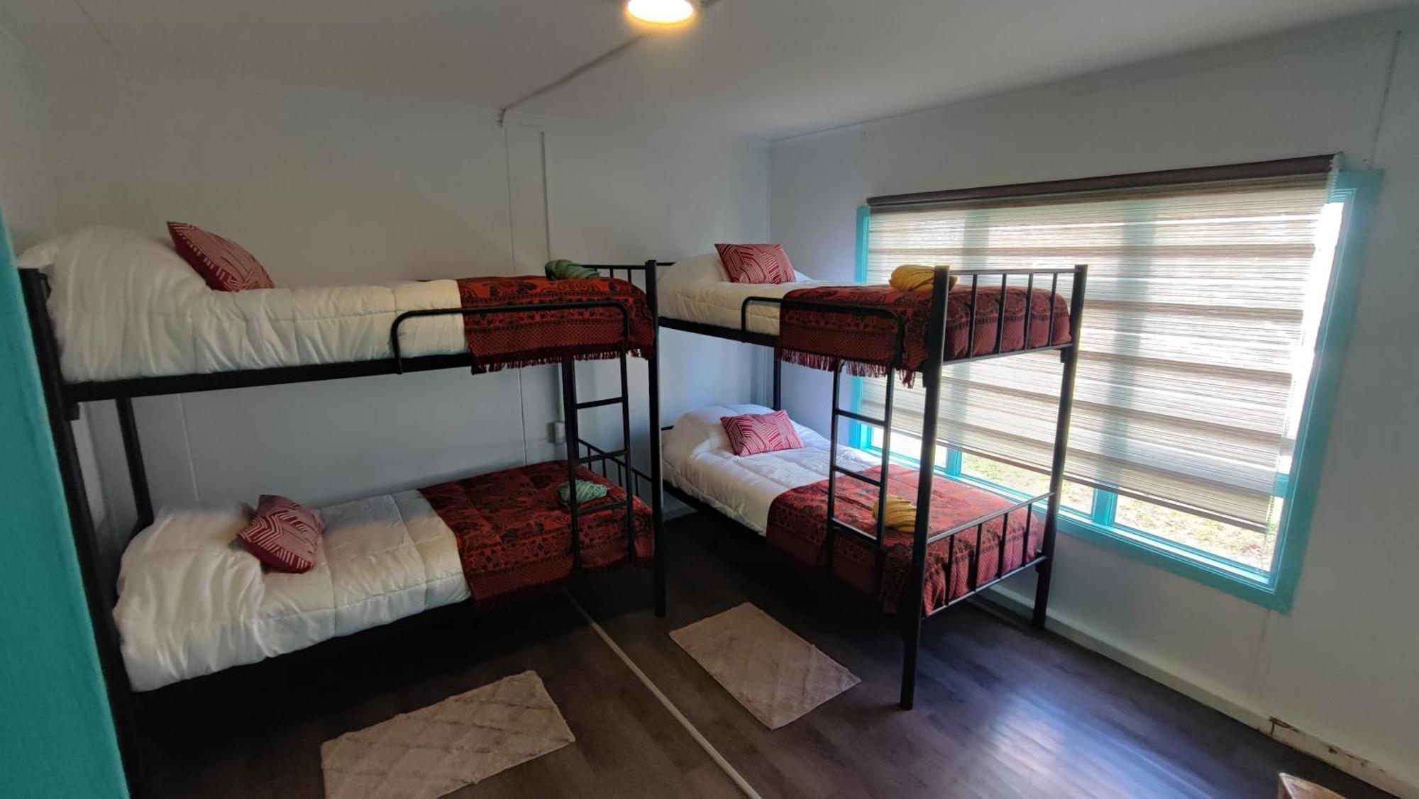 بويرتو ناتالز Hostel Kuntur المظهر الخارجي الصورة