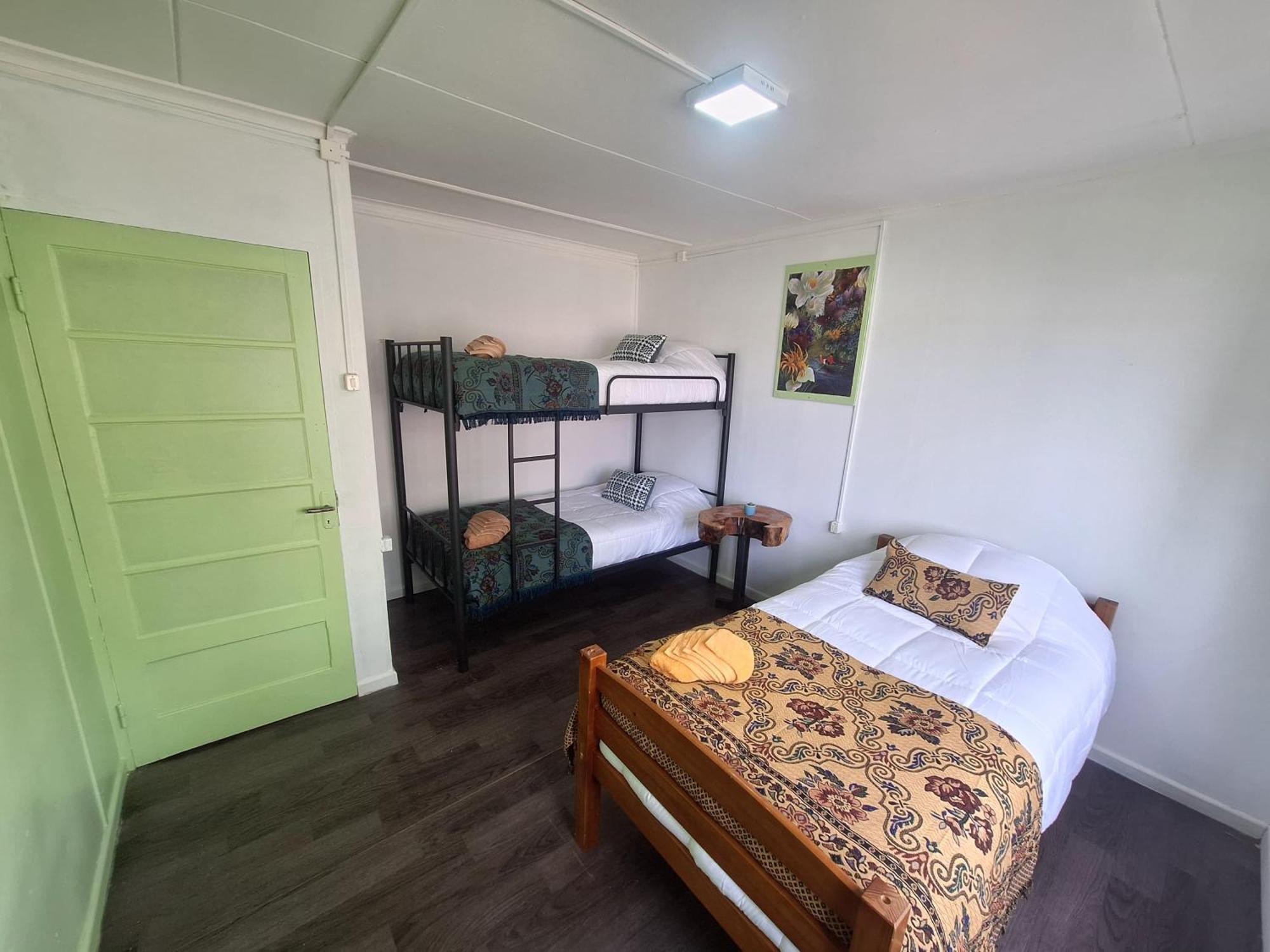 بويرتو ناتالز Hostel Kuntur المظهر الخارجي الصورة