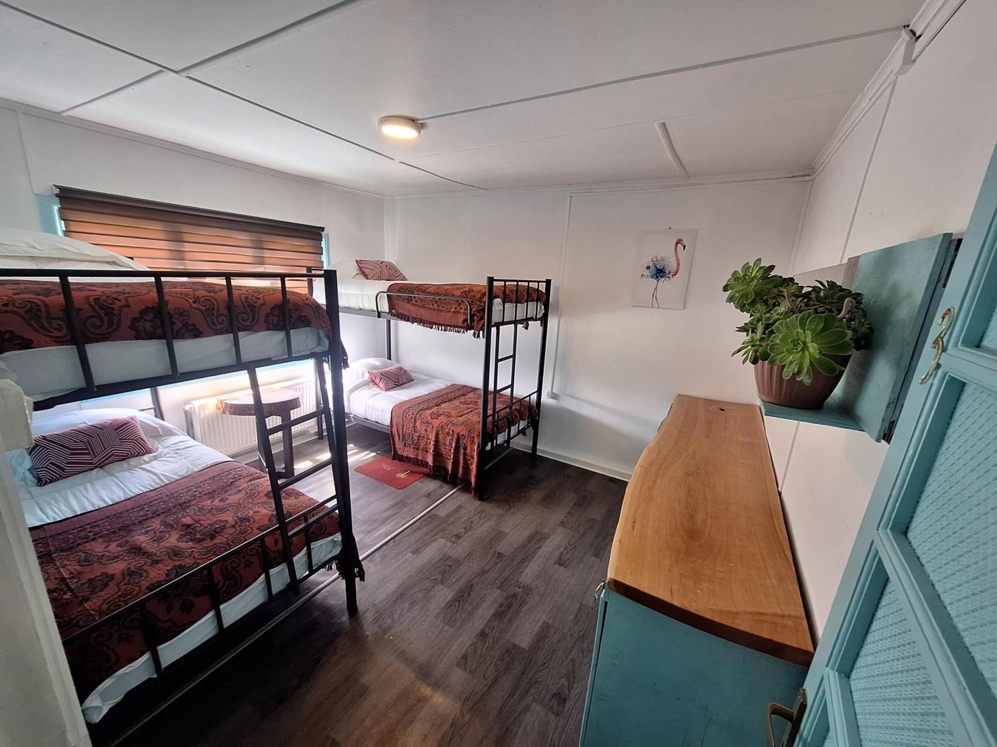 بويرتو ناتالز Hostel Kuntur المظهر الخارجي الصورة